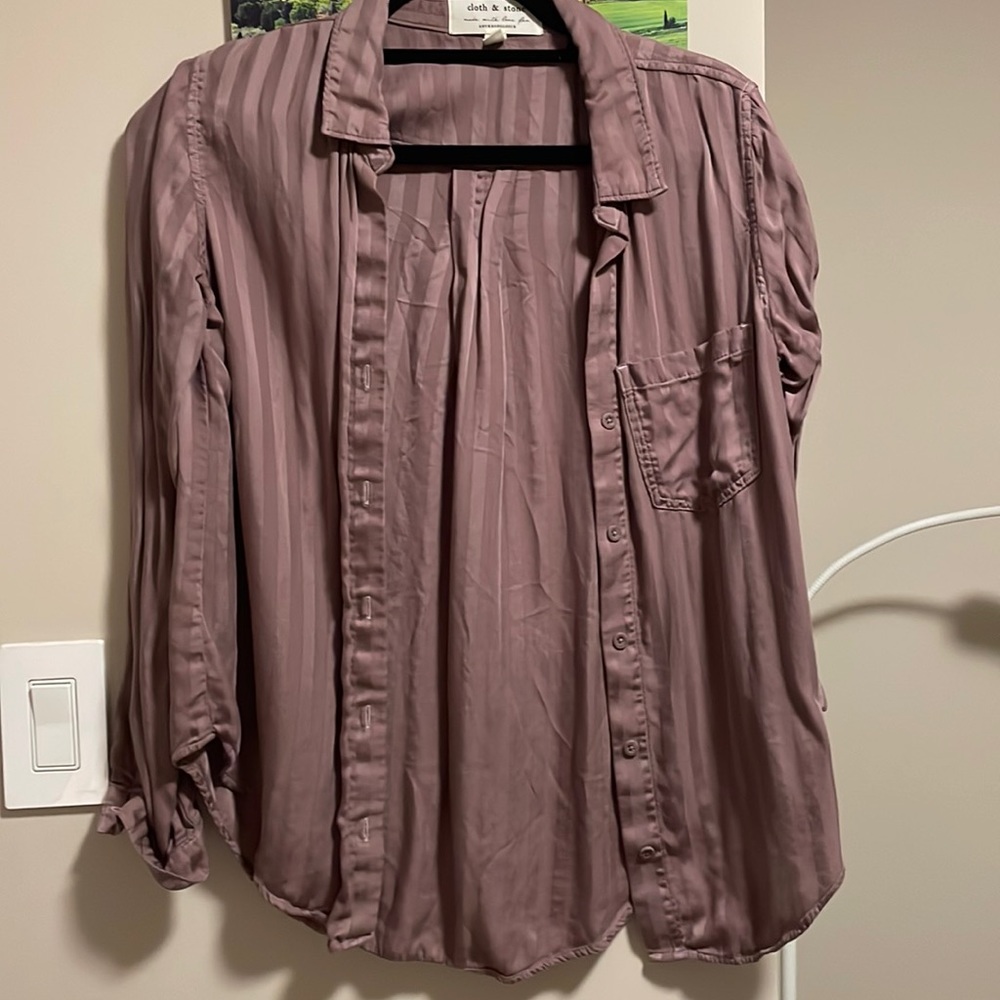 lightweight buttons down